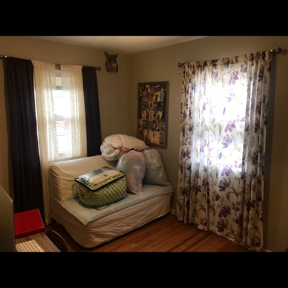 — #1 Curtain Set with Pretty Purple Flowers - Picture 3 of 8